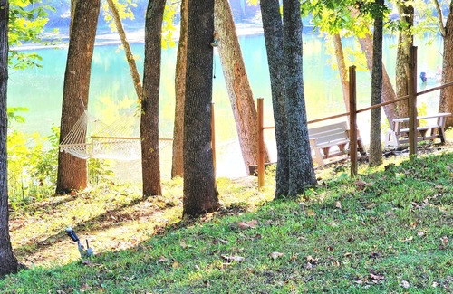 Eureka Springs Cabina | Dogwood - Parkers Hideaway en el río