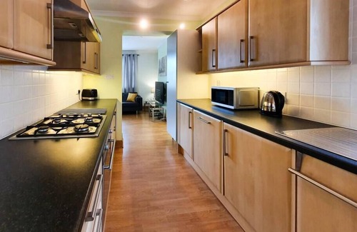 Rosyth Apartamento | Parkgate Apartment - Near M90 Amazon Edinburgh
