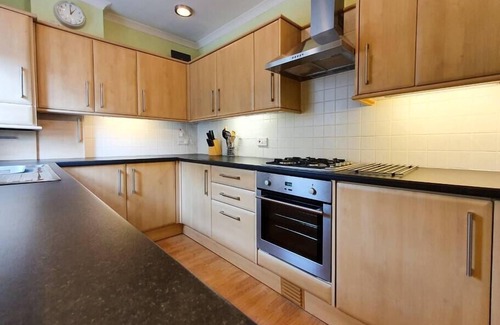 Rosyth Apartamento | Parkgate Apartment - Near M90 Amazon Edinburgh