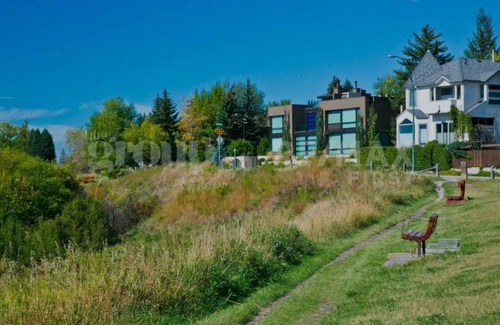 Parkhill-Stanley Park Condominio | Parkhill, Calgary’s urban oasis!