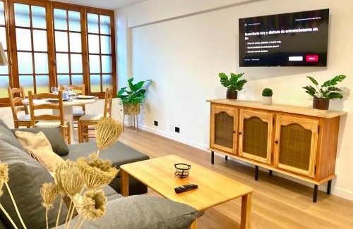 Santiago de Vigo Apartamento | Parking gratis vigilado 24H Tranquilo Apartamento Centro de Vigo Vialia