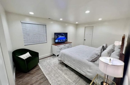 Lindon Casa | Parks Close By, Kind & Queen Beds!