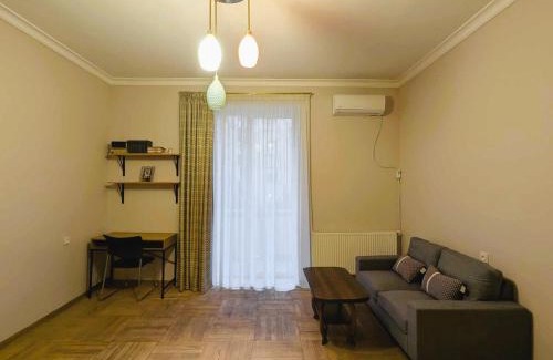 Vake Apartamento | Parkside Apartment