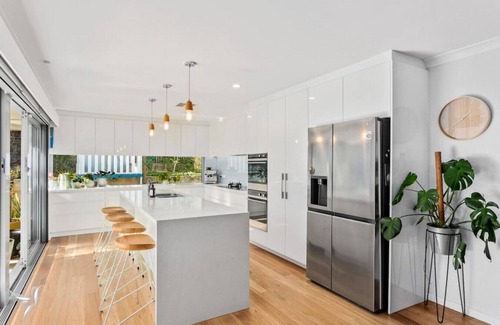 Mosman Park Casa | Parkside Family Home with Pool