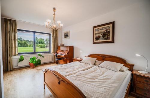 Ljubljana Apartamento | Parkside Haven with 4 Bedrooms & free parking