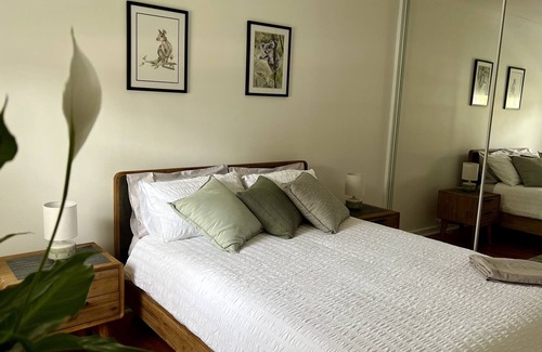 Henley Beach Casa | Parkside Home away from Home @ Henley Beach