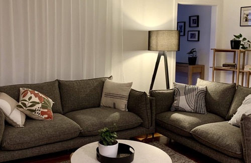 Henley Beach Casa | Parkside Home away from Home @ Henley Beach