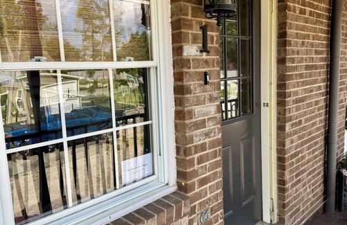 Bardstown Apartamento | Parkside On Main. nDowntown Bardstown.n2 KING BEDS. nWALK TO EVERYTHING!