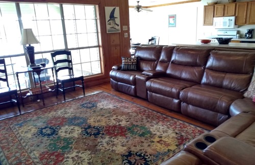 Bernice Casa | Parkside Perch on Lake D'Arbonne