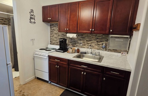 Albany Apartamento | Parkside Queen Stunning 1 Bedroom in 1800's Brownstone!