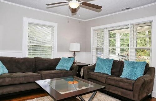 Stanley Casa | Parkside Retreat 3 Beds and Porch