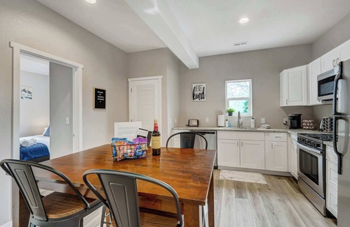 Monument Casa | Parkside Ridge! Cozy Escape w/Hot Tub & Views