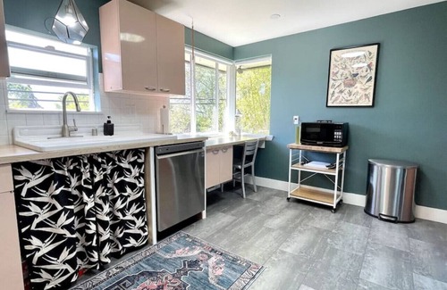 Fremont Casa | ✨ Parkside Suite Vintage Charm + Modern Comfort ✨