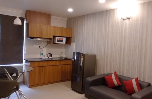 Kadubeesanahalli Hotel | Parkwood Suites