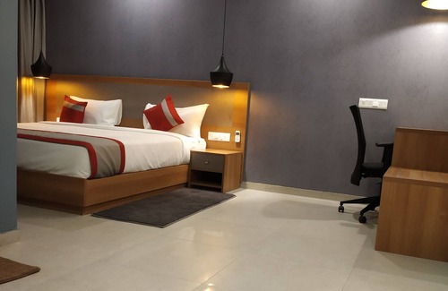 Kadubeesanahalli Hotel | Parkwood Suites