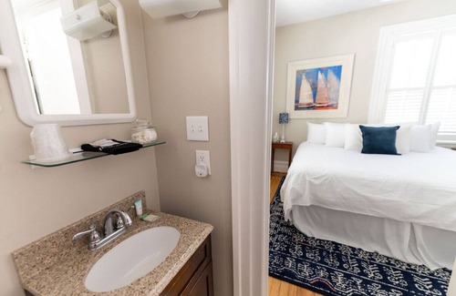 Edenton Cama Y Desayuno | Captain's Quarters Rm 5