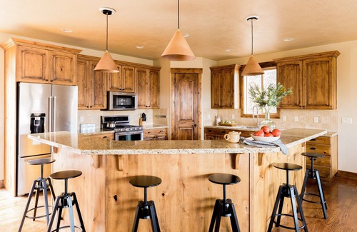 Summit Park Cabina | Majestuosa y serena Mountain View Home w / Spa & Prvt Deck ❤ por AvantStay