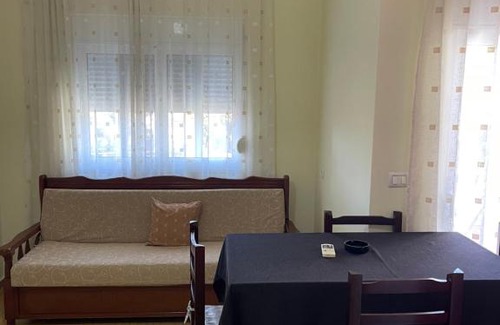 Qafe e Gjashtes Apartamento | Paro's Holiday Home