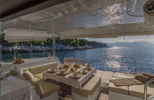 Naousa Alquiler De Eote | Paros Catamaran - Catamaran in Paros - Flo 52 by Fantasia Villas