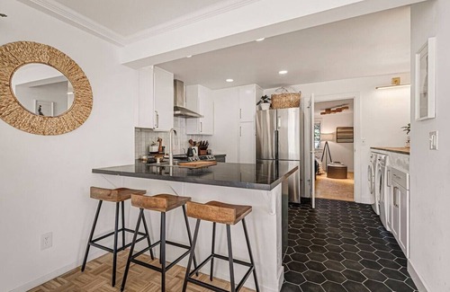 Chico Casa | Parquet + Hex | Amazing Location | Great View!