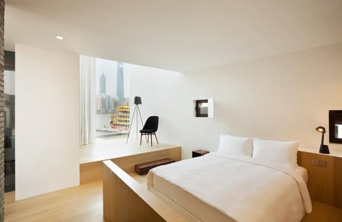 Seorak Hotel | Parrotia - The Waterhouse Bund
