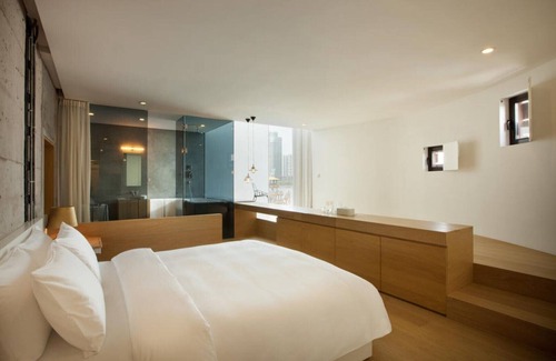 Seorak Hotel | Parrotia - The Waterhouse Bund