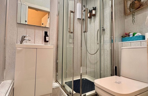 Newington Casa | @part Bernard Rooms
