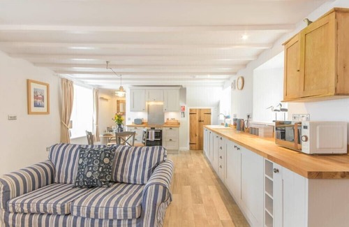 Burnmouth Cabaña | PARTAN COTTAGE, with a garden in Lower Burnmouth