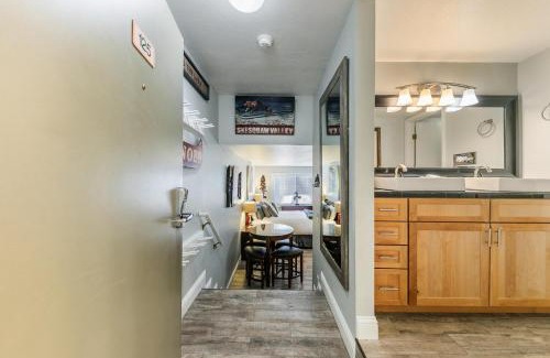 Truckee Casa | Partial Lake View Stunning Deluxe King Studio #125 at Donner Lake Village