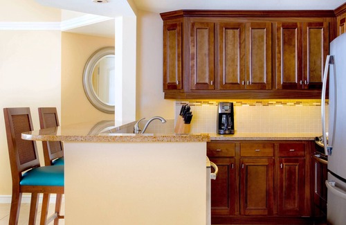 Palm Beach Complejo | Partial Ocean View - 3 Bedroom - Marriott's Aruba Surf Club - Full Resort Access
