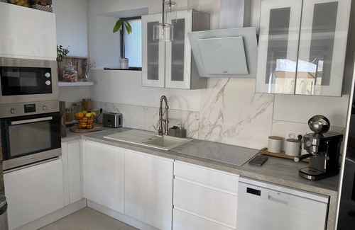 Pujaut Otro | Partie de Mas , 2 Chambres, Jardin , Piscine