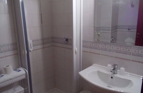 Ospedaletto D'Alpinolo Hotel | SALA PARTENIO - ROYAL HOTEL