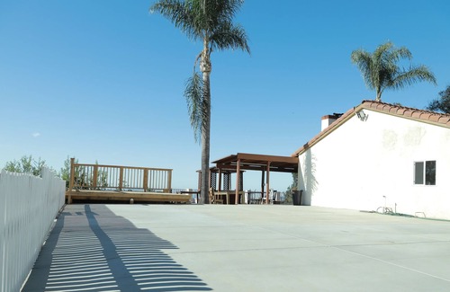 Los Angeles County Casa | Party Land for Party and Event