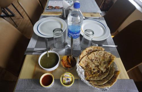 Rakchham Otro | Parvati Baag Camps by Feast Holidays