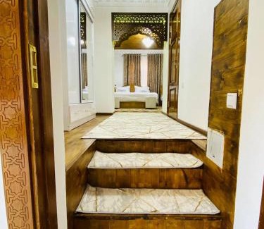 Uzbekistan Cabina | Parvina Hotel in old city