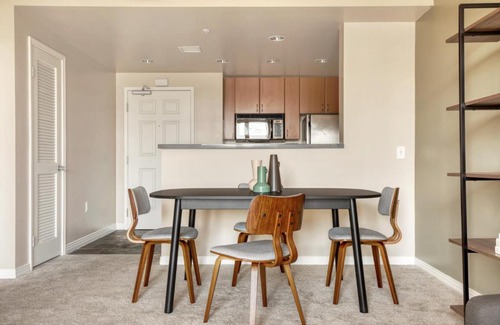 Old Pasadena Apartamento | Pasadena 1BR w Gym Pool nr Colorado Ave LAX-855