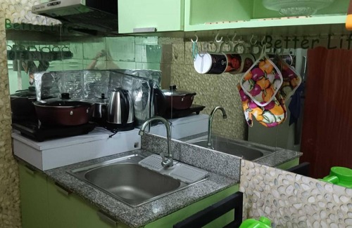 Las Pinas Apartamento | Paseo Verde Condominium