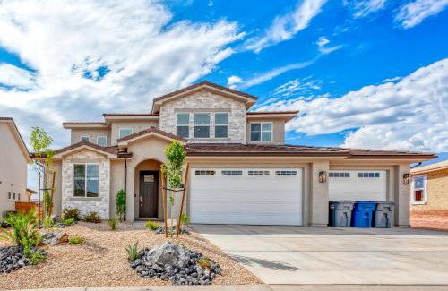 Sienna Hills Casa | Paseos 1121 Sleeps 15, Private Hot Tub, Near Sand Hollow, and Quail Lake