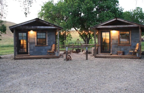 San Miguel Cabina | Paso Robles Ultimate Farm Stay! Country Oasis!! Very Unique!!!