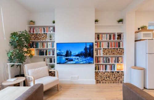 Norbiton Casa | Pass the Keys Beautiful Zen 1 Bed Home free parking - Kingston