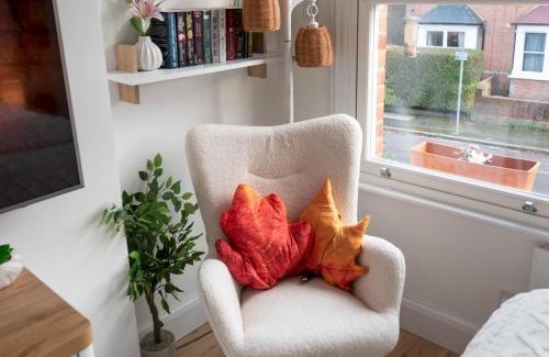 Norbiton Casa | Pass the Keys Beautiful Zen 1 Bed Home free parking - Kingston