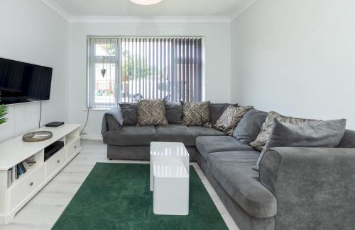 Winnersh Apartamento | Pass the Keys 2BDR Peaceful Ground Floor Apartment Free Parking
