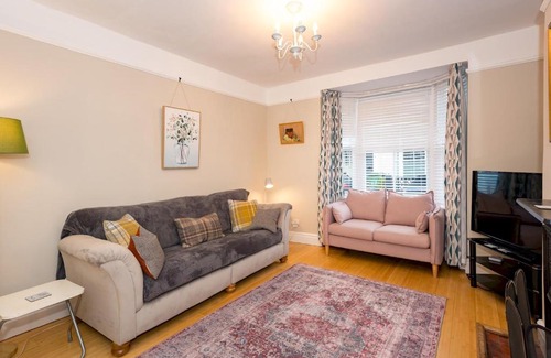 Shrewsbury Casa | Pass the Keys 3 Storey Townhouse