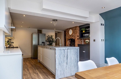 Harborne Casa | Pass the Keys | Amazing 5 Bed Victorian House - Clarence House