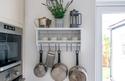 Montpellier Casa | Pass the Keys | Bath Road Retreat 2 bedrooms with garden