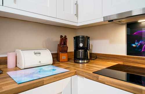 Gaeltacht Quarter Casa | Pass the Keys | Beautiful & Spacious 4 Bed | Historical W. Belfast
