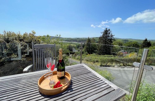 Rockcliffe Casa | Pass the Keys Beautiful 2BR House With Outstanding Views