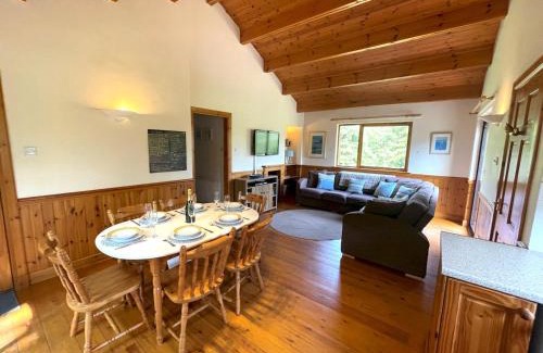 Sandyhills Casa | Pass the Keys Beautiful 3BR Lodge - Stunning Beach and Golf Location