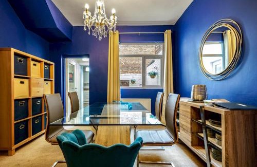 Gaeltacht Quarter Casa | Pass the Keys Beautiful Spacious 4 Bed Historical W. Belfast