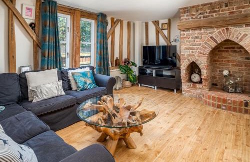 Lacey Green Casa | Pass the Keys Bradenham Barn in The Chiltern Hills